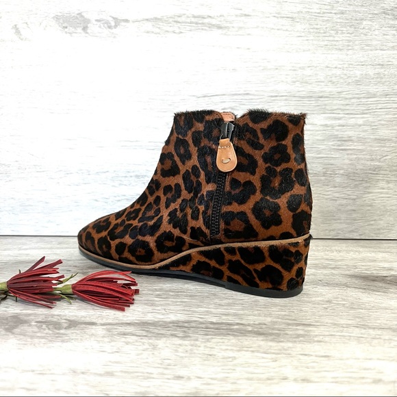 NWT Kenneth Cole Gentle Souls Ella Leopard Print Calf Hair Wedge Bootie - Sz 6.5 - Picture 16 of 16